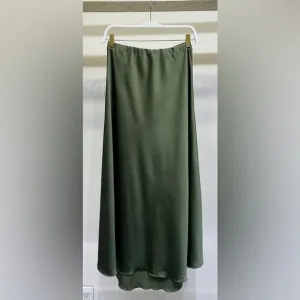 (3390-ARM) SOLID SILKY MAXI SKIRT