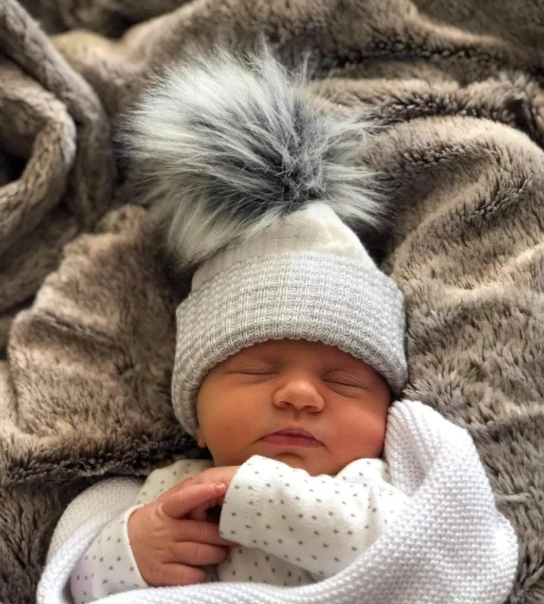 Baby First Size Ribbed Single Fluffy Faux Fur Baby Pom Pom Hat