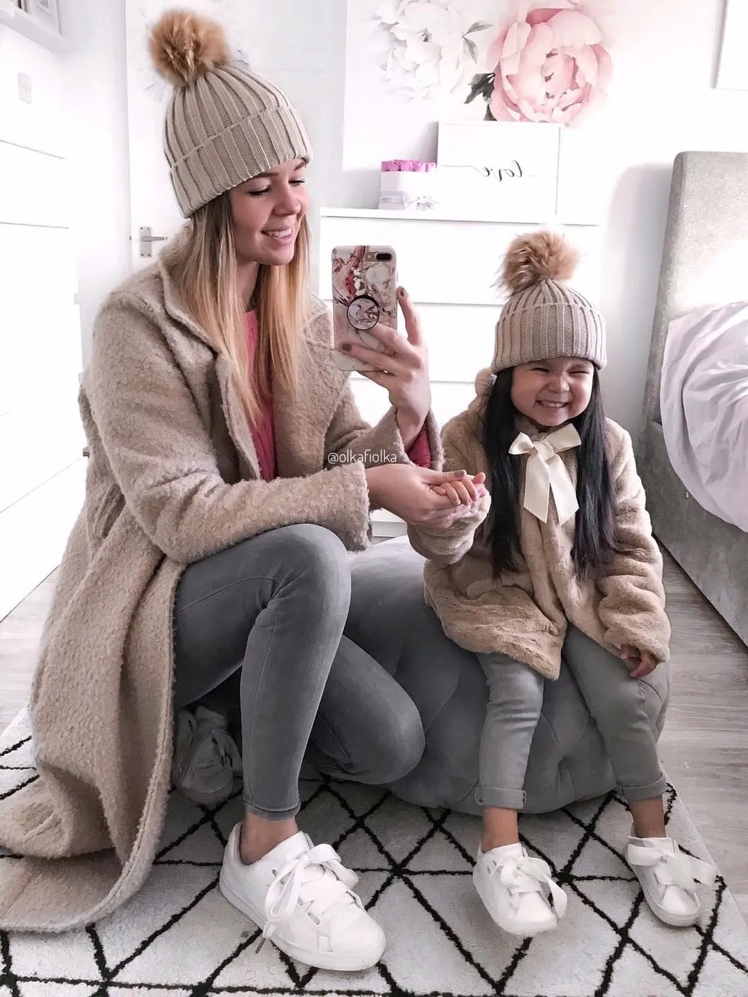 Beige bobble hat (single)- ADULT