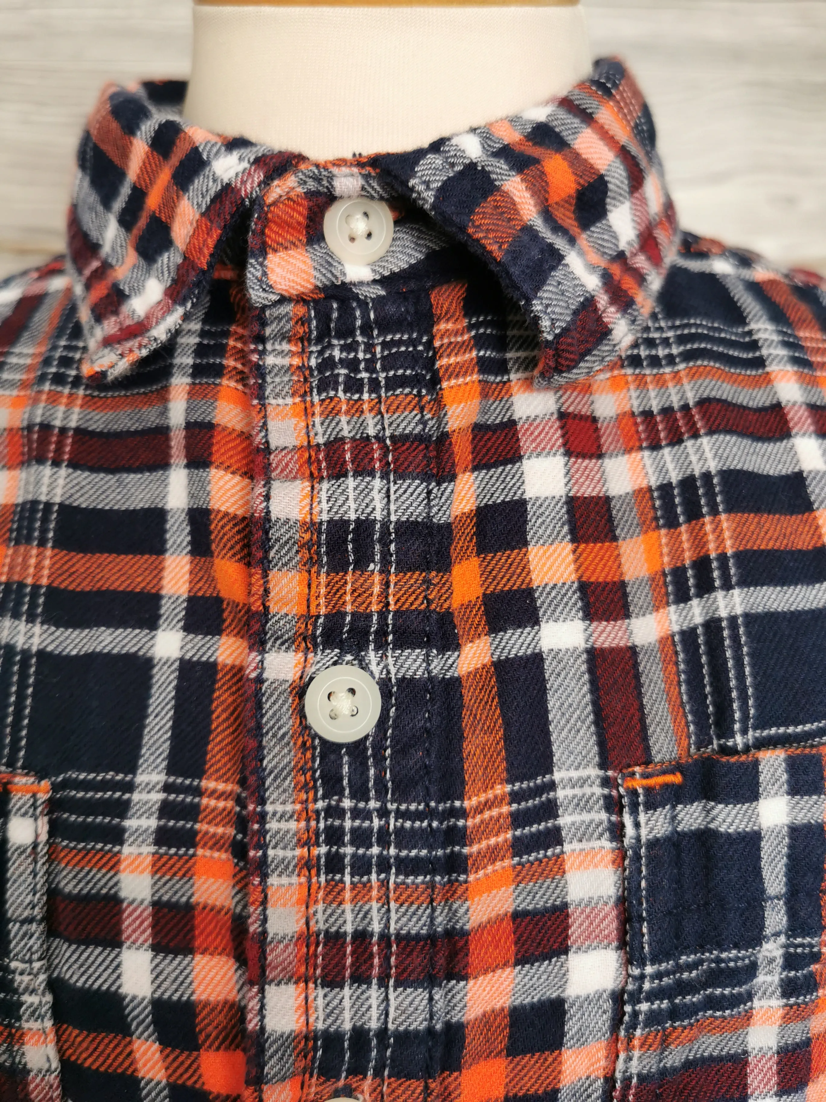 BOY SIZE MEDIUM (7/8 YEARS) - CRAZY 8, Soft Flannel Dress Shirt EUC B33