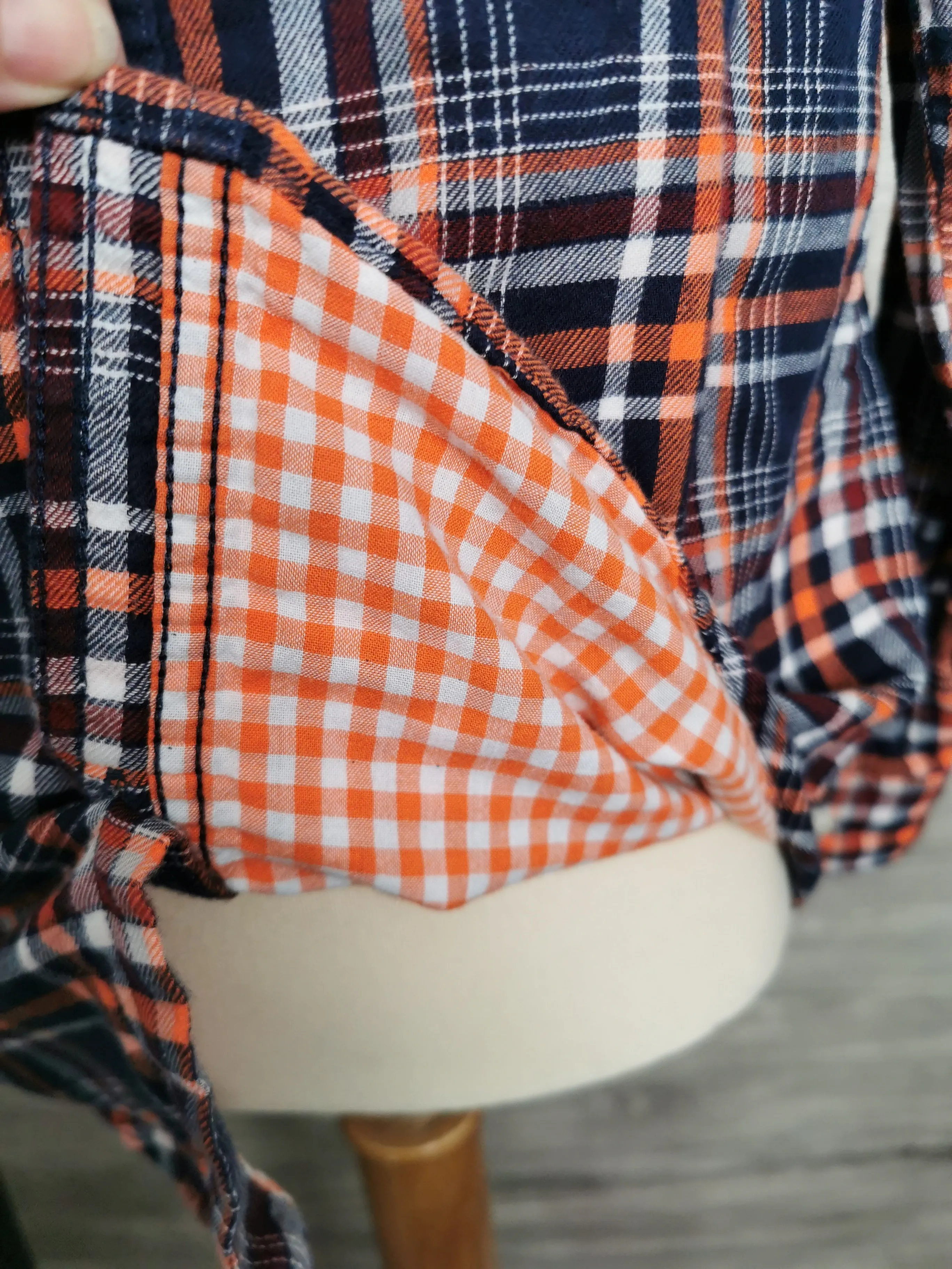 BOY SIZE MEDIUM (7/8 YEARS) - CRAZY 8, Soft Flannel Dress Shirt EUC B33