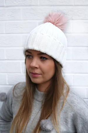 Cream bobble hat - ADULT