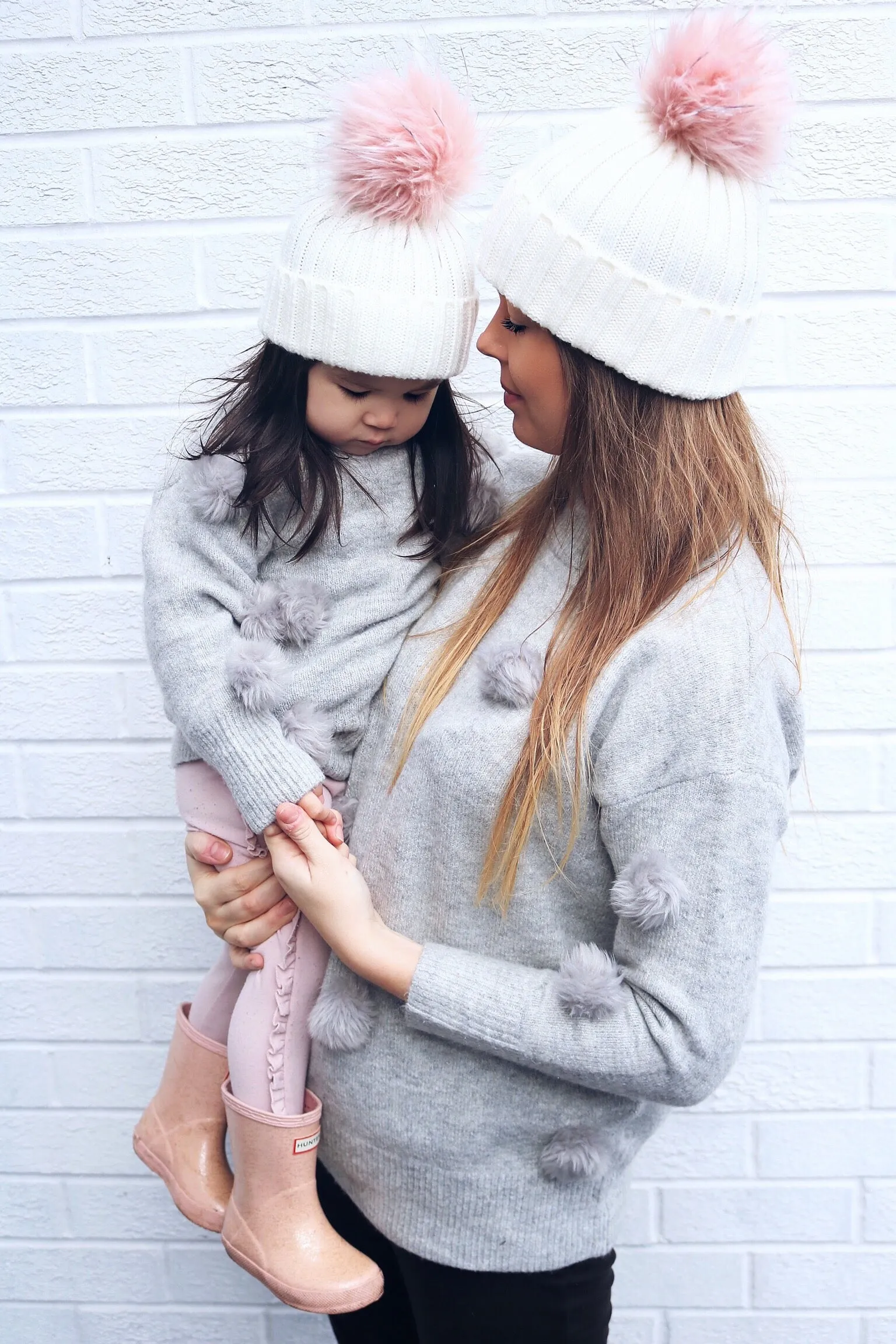 Cream bobble hat - CHILD