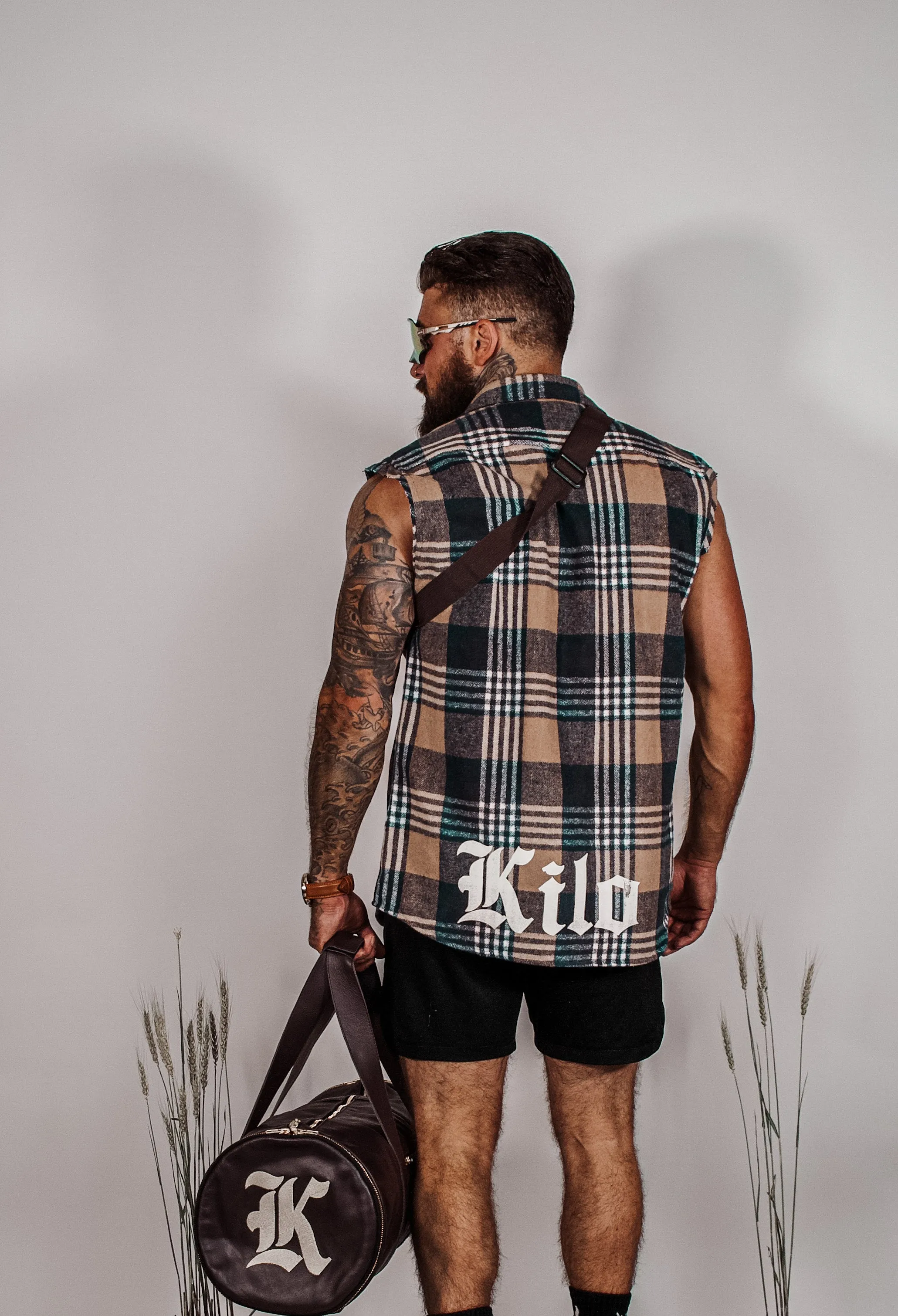 Cutoff Flannel (Tan & Navy)