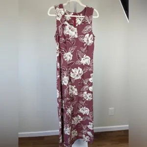EUC Tori Richard floral Maxi dress Size Medium