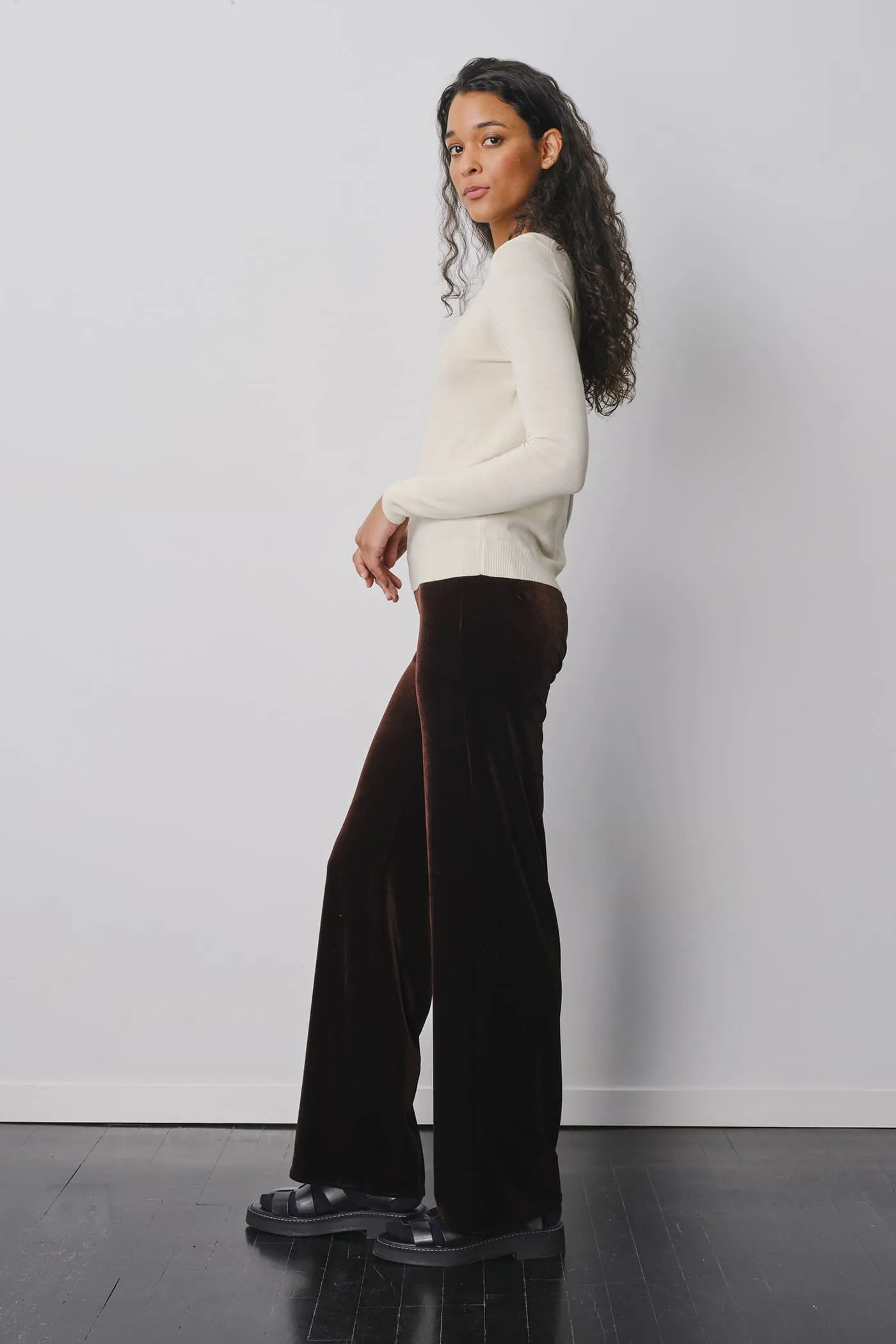 FLAVIA Velvet Brown