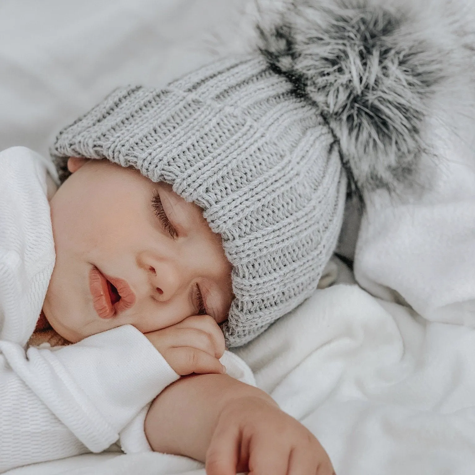 Knitted Faux Fur Pom Pom Hat