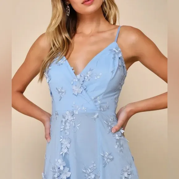 Lulus Rare Presence Powder Blue 3D Floral Surplice Maxi Dress NWOT