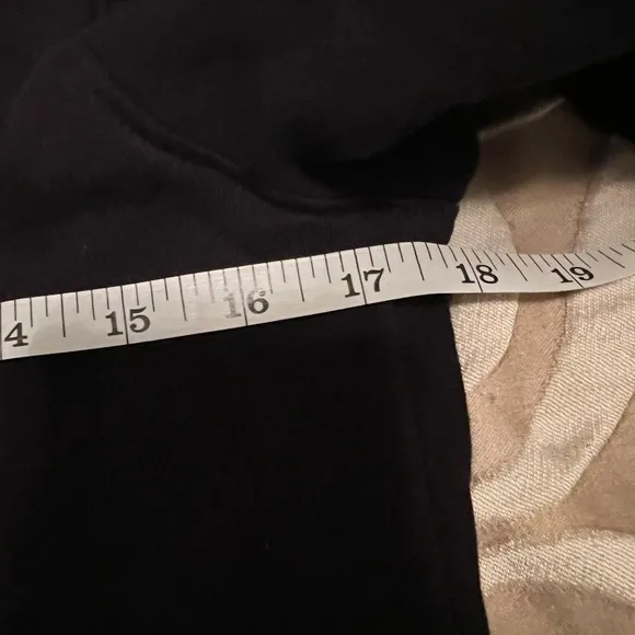 NWT-Chaser Black Long Trench Coat with Wide Lapels and Belt, zipper pockets