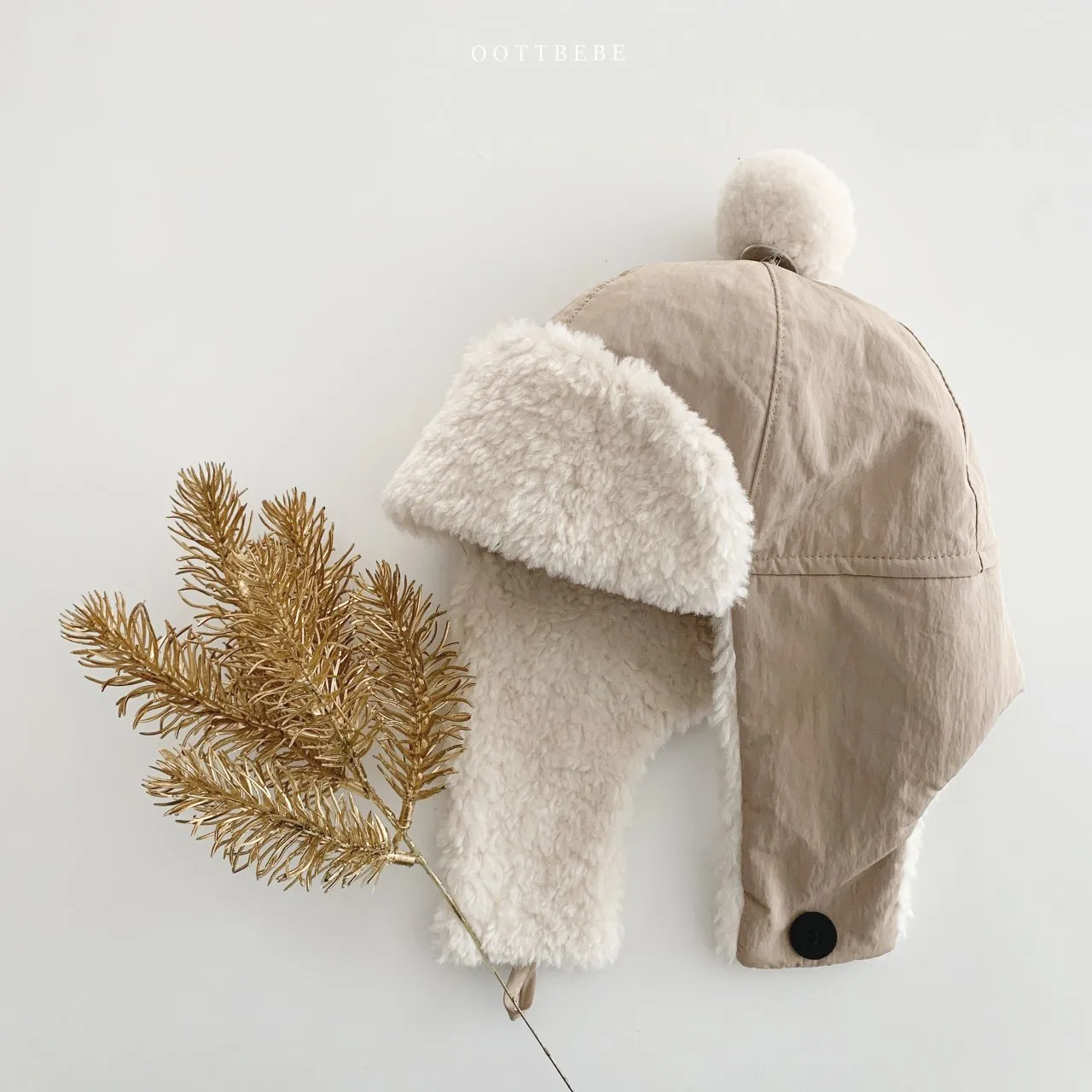 OOTTBEBE TRAPPER HAT OAT