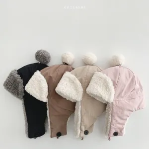 OOTTBEBE TRAPPER HAT OAT