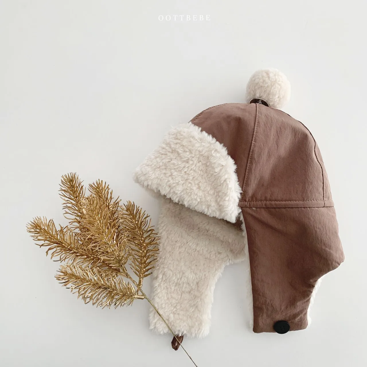 OOTTBEBE TRAPPER HAT OAT