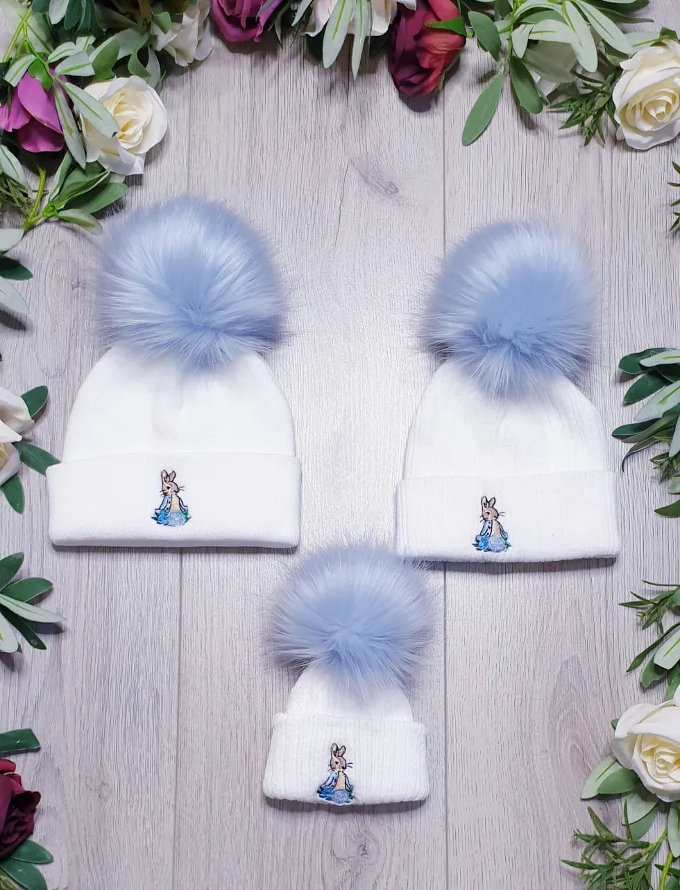 Peter Rabbit luxury faux fur Single Pom Hat white/blue trim