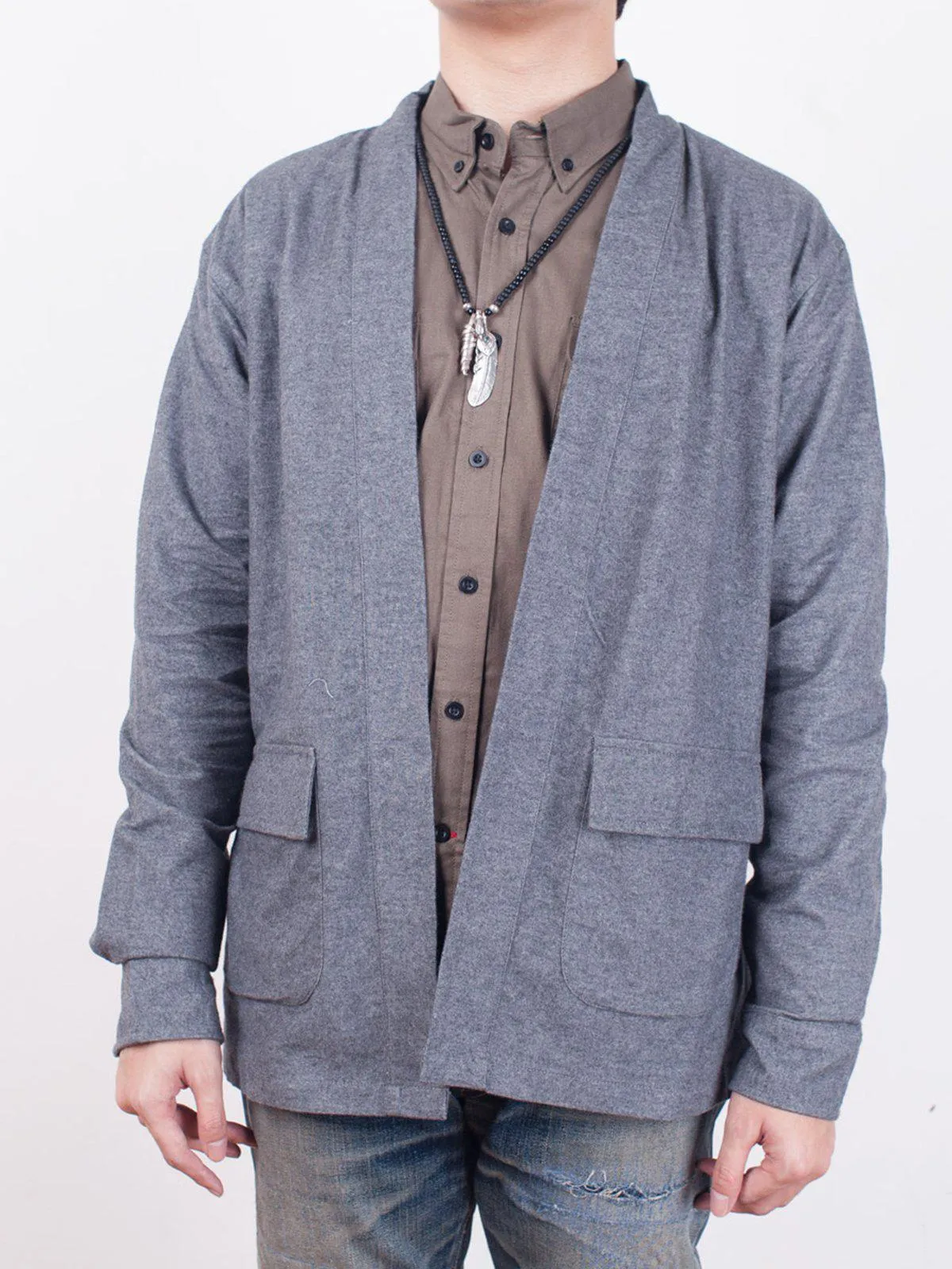 Qutn Throw On IV Charcoal Flannel