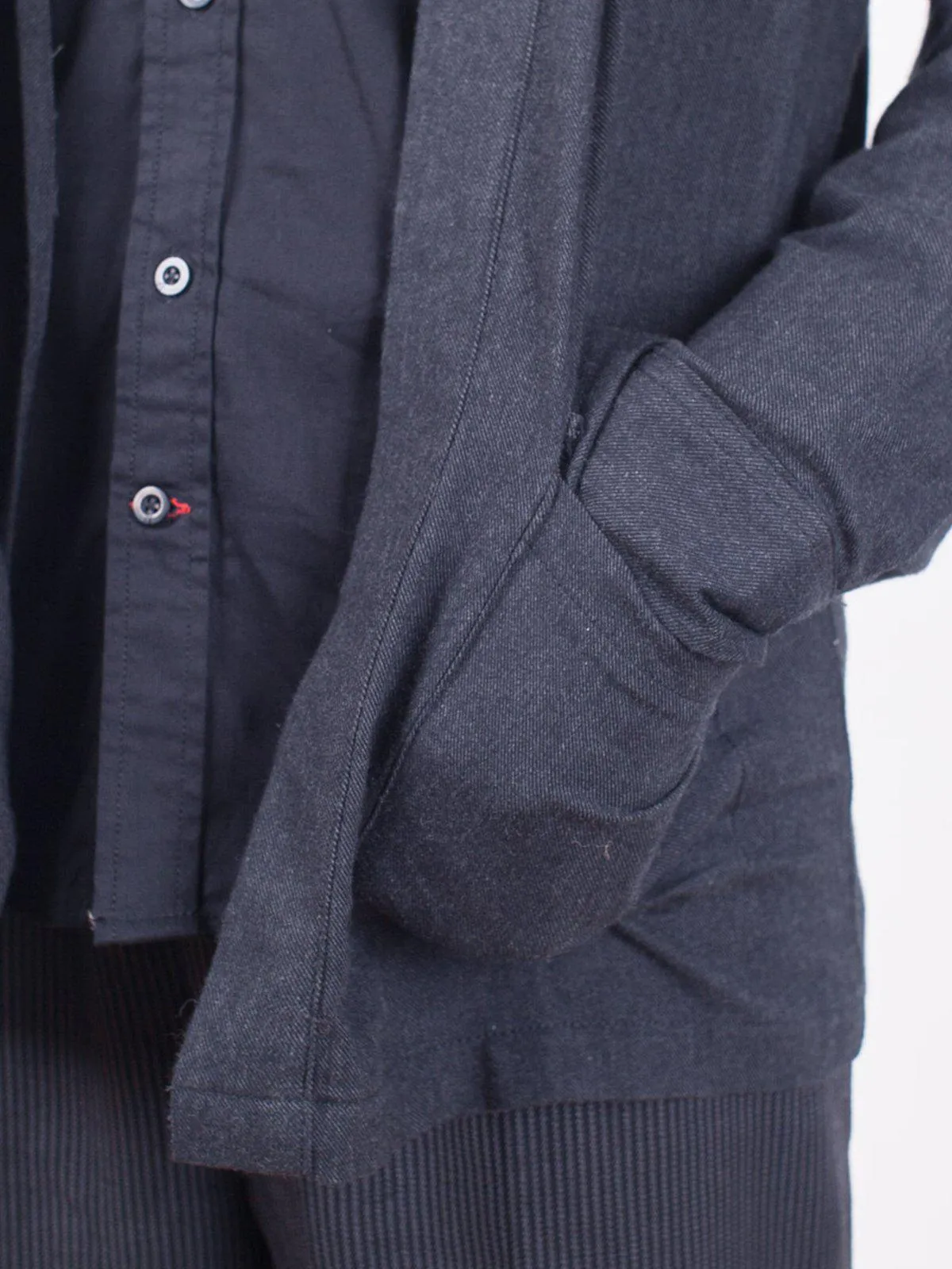 Qutn Throw On Midnight Flannel