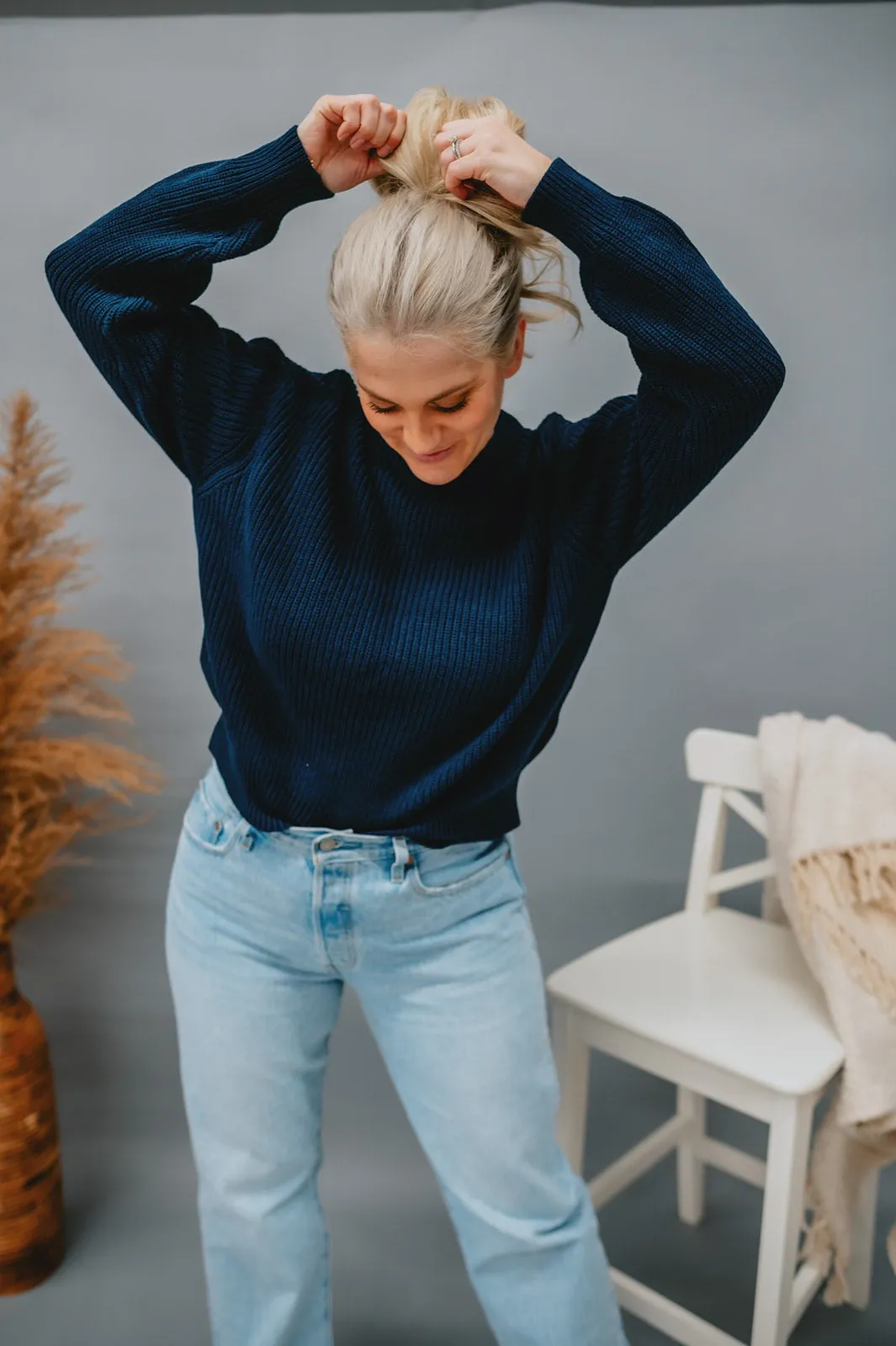 The Mikala 2.0 Sweater by Minimum - Navy