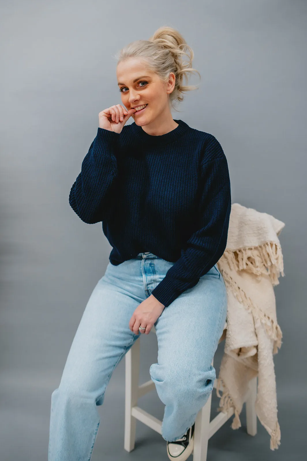 The Mikala 2.0 Sweater by Minimum - Navy