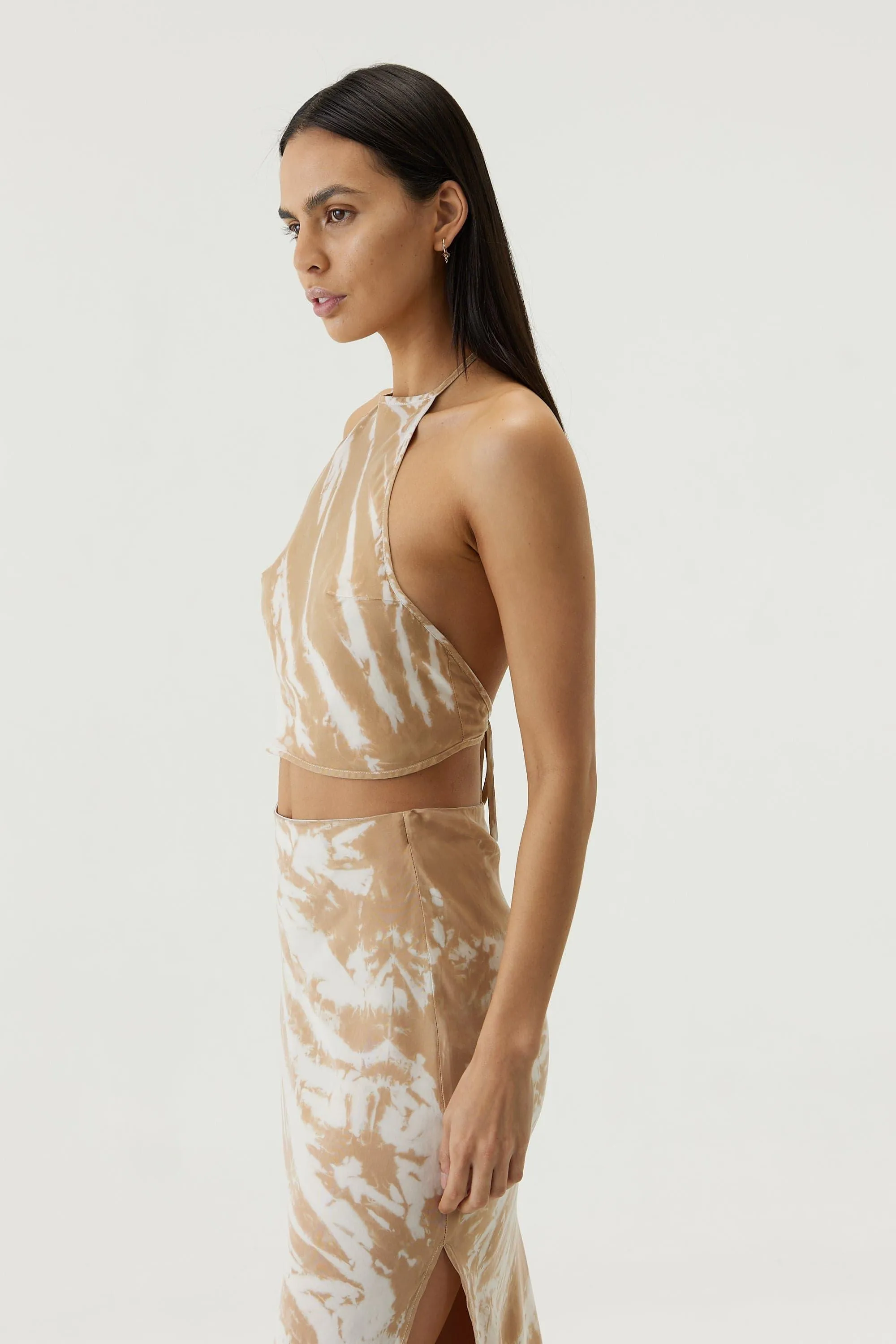 TWIST THROUGH BIAS HALTER TOP | TAN TIE DYE