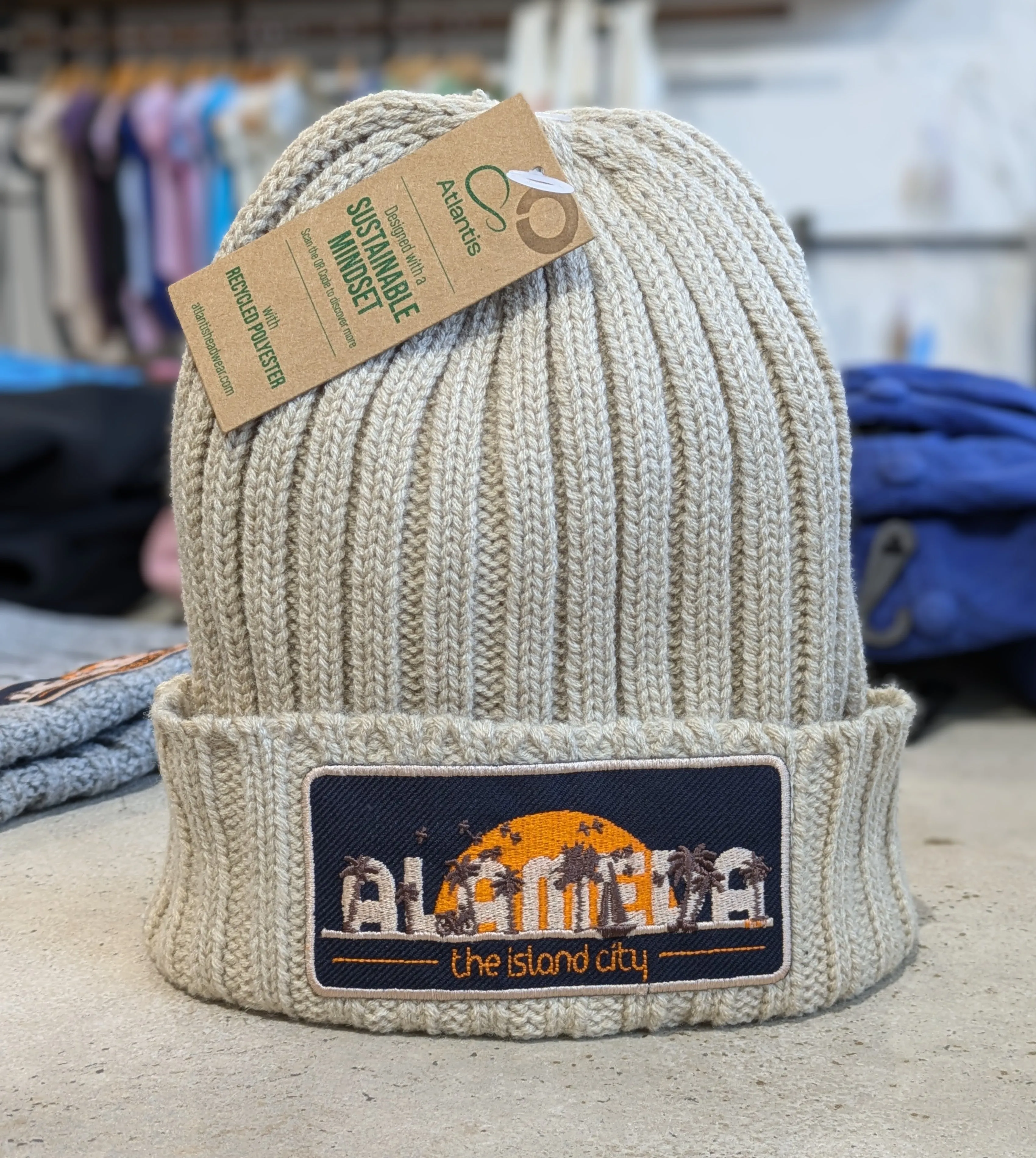WKND EVERYDAY SILHOUETTE PATCH CHUNKY KNIT BEANIE